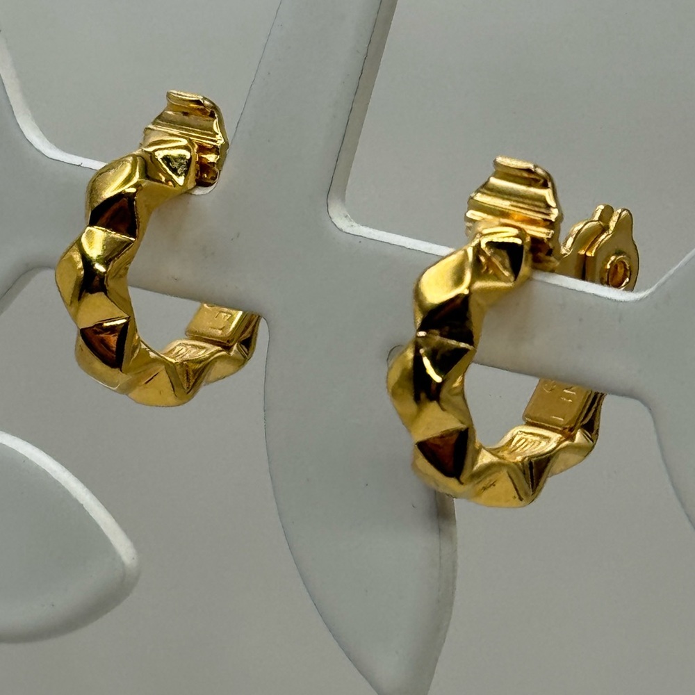 Monet Vtg girlboss huggie hoop clip on Earrings